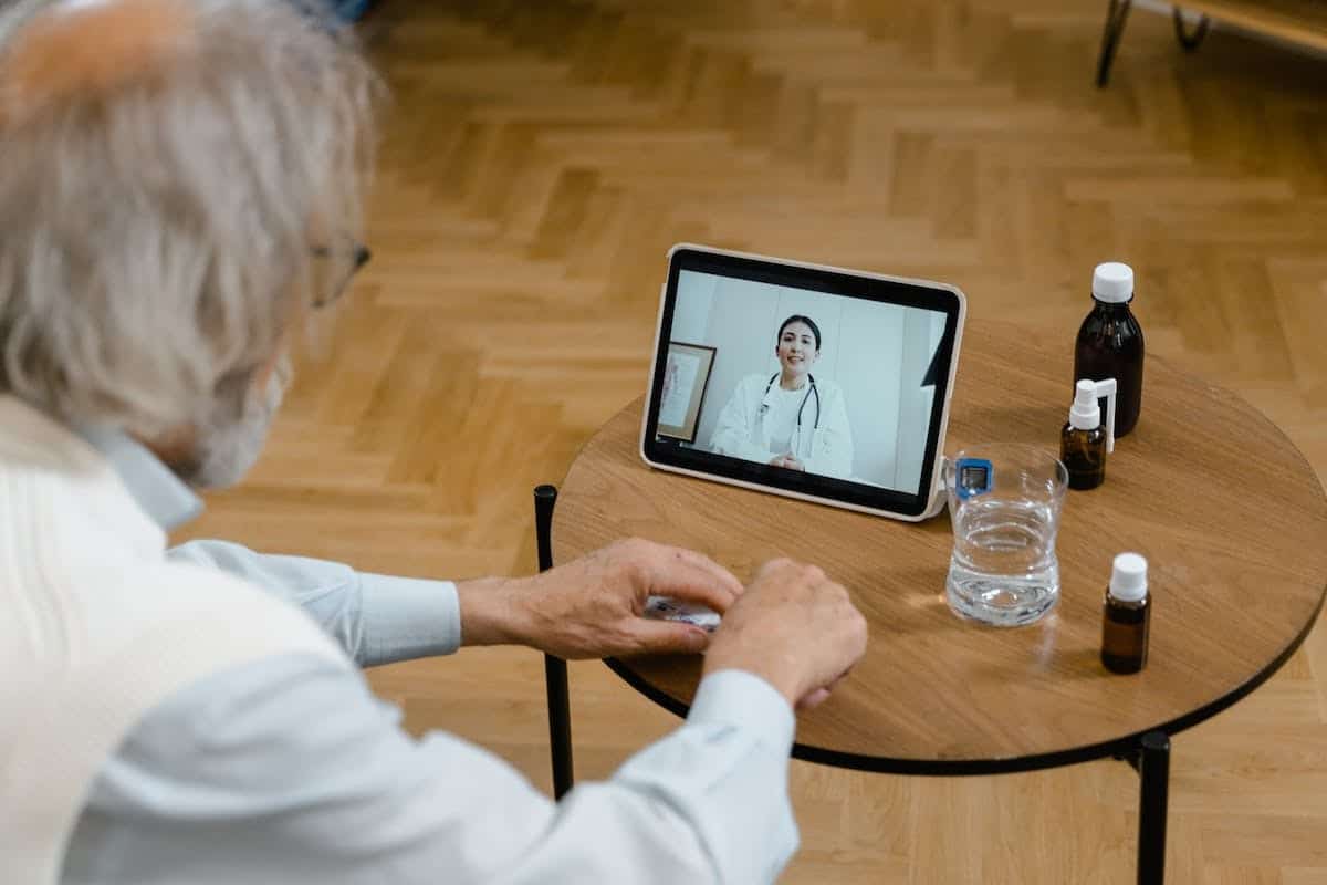 Lumières sur la téléconsultation : Décryptage des avantages et désavantages de cette innovation médicale